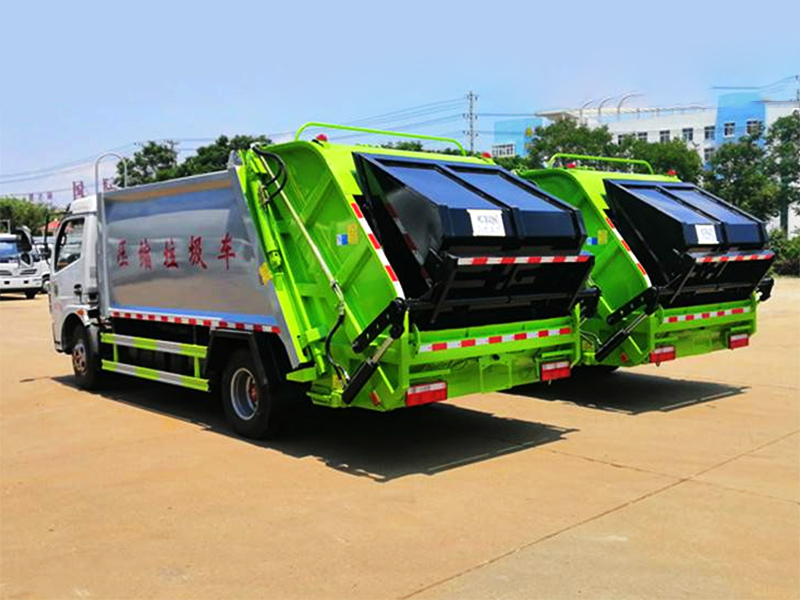機(jī)動(dòng)掛桶垃圾車(chē)06.jpg